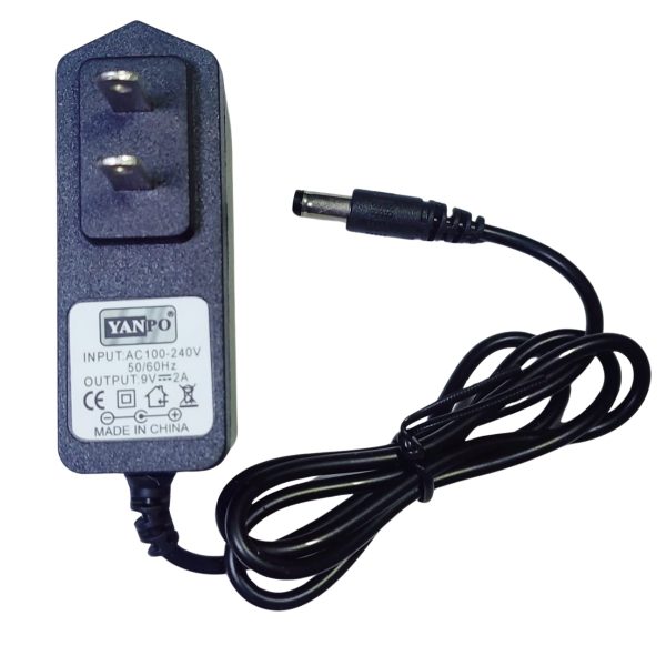 Adaptador de Corriente Yanpo 9V 2A Universal